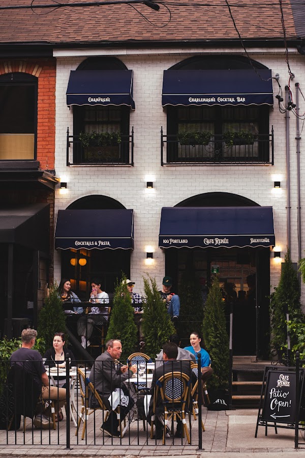 Cafe Renée