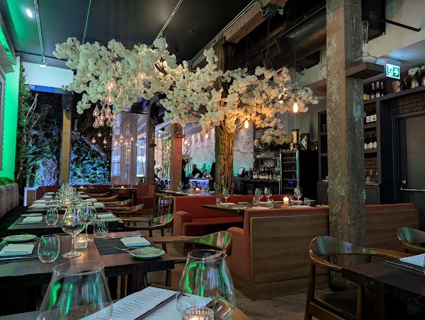 Woods Restaurant & Bar 2