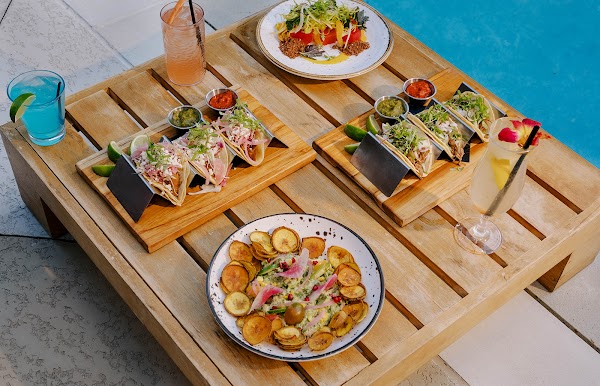 Aerial Kitchen & Bar 4
