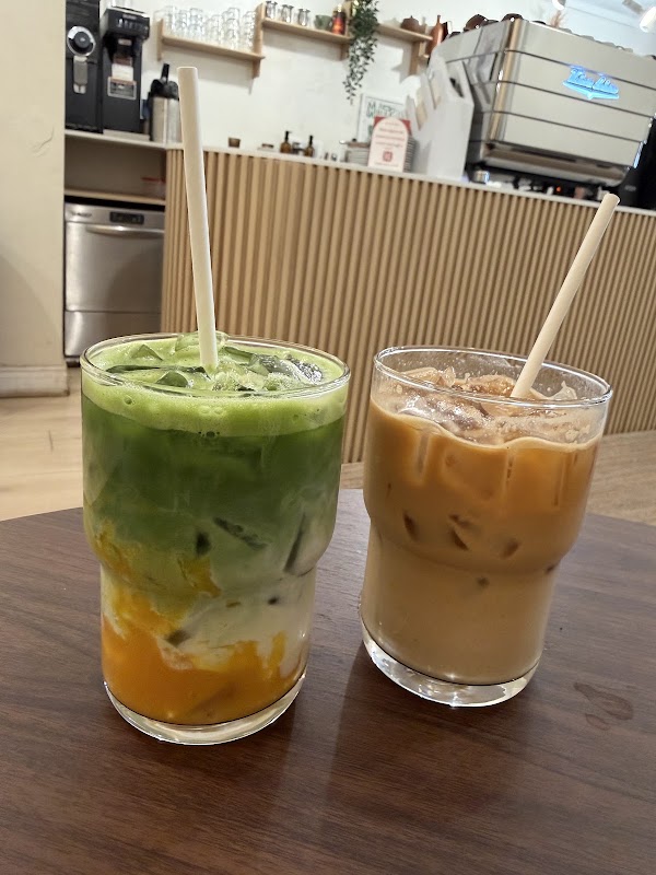 MOLA CAFE/MARKET 2