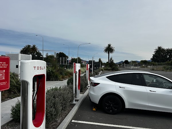 Tesla Supercharger 1
