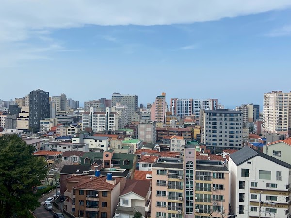 I-Jin Hotel
