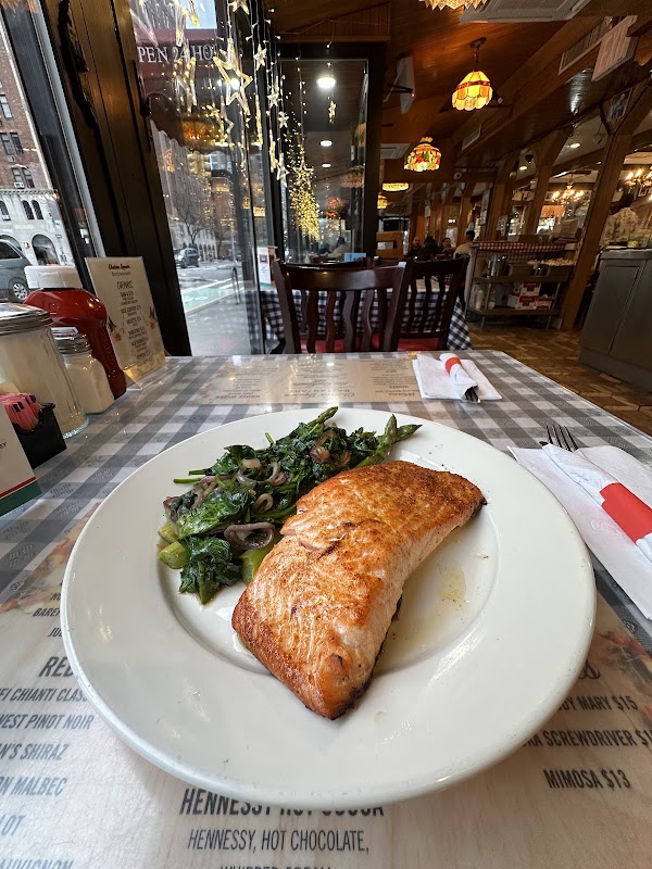 Chelsea Square Restaurant 4
