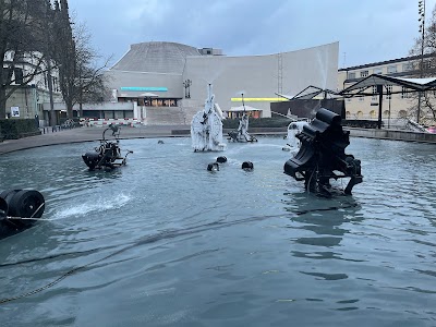 Tinguely Fountain 2