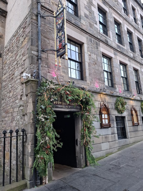 Boswell's Court 3