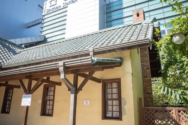 Sinchon Tourist Information Center (Former Sinchon Station) 3