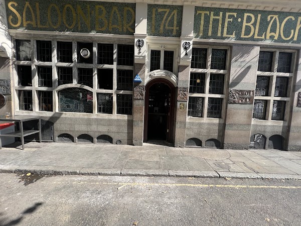 Nicholson’s pub