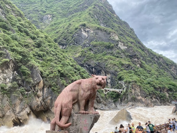 Tiger Leaping Gorge 2