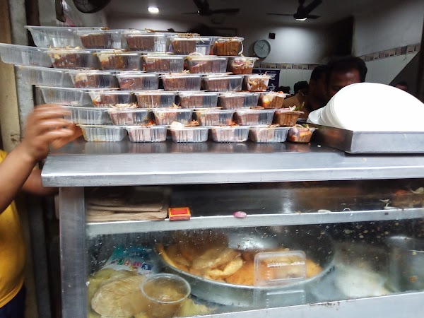 Radheshyam Subhashkumar Chole Bhature
