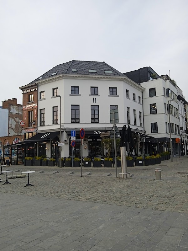 U Eat & Sleep Antwerp 4
