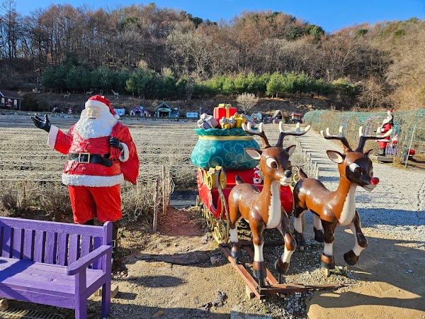 Buncheon Santa Village