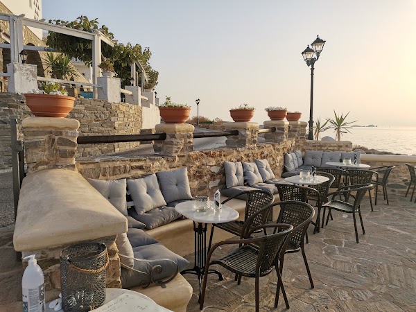 Alexandros Bar