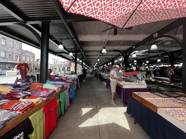 Shops of the Colonnade 4