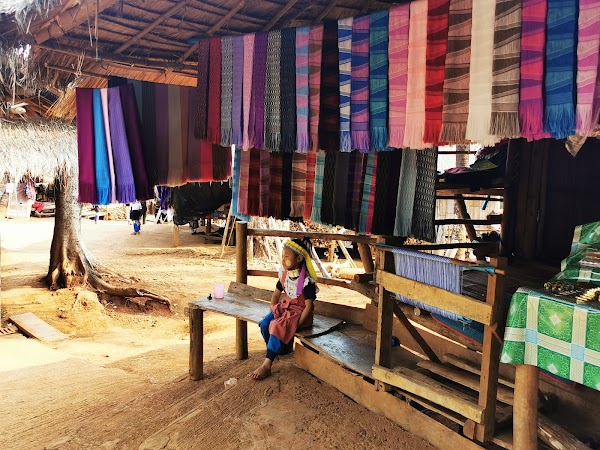 Long Neck Karen Village 1