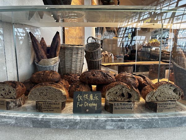 O'Mills Bakery & Bistro 3