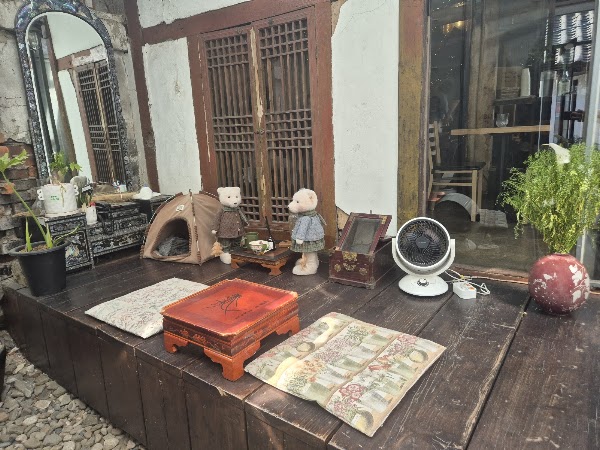 Ikseondong Cafe & Bar SIKMUL Coffee 2