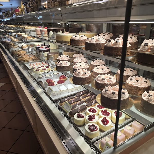 Gayle's Bakery & Rosticceria