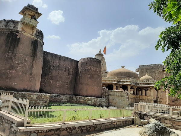 Vijaya Stambha 4