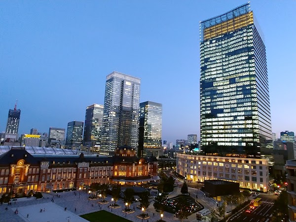 Shin-Marunouchi Building 4