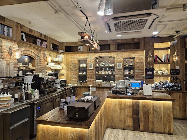 The Queen's Bakery & Cafe