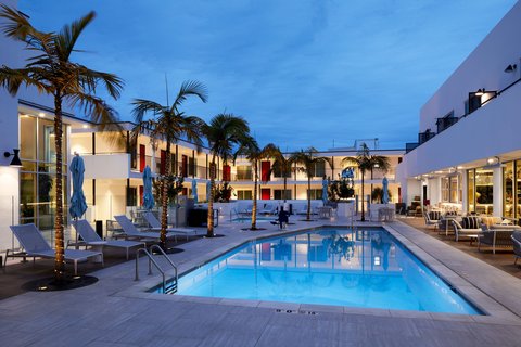 Courtyard by Marriott Santa Barbara Downtown 1