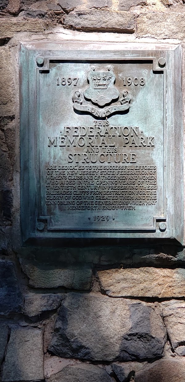 Women's Federation Monument 4