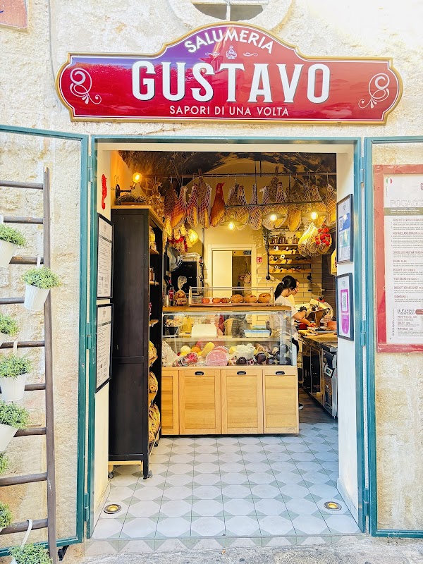 Gustavo 1