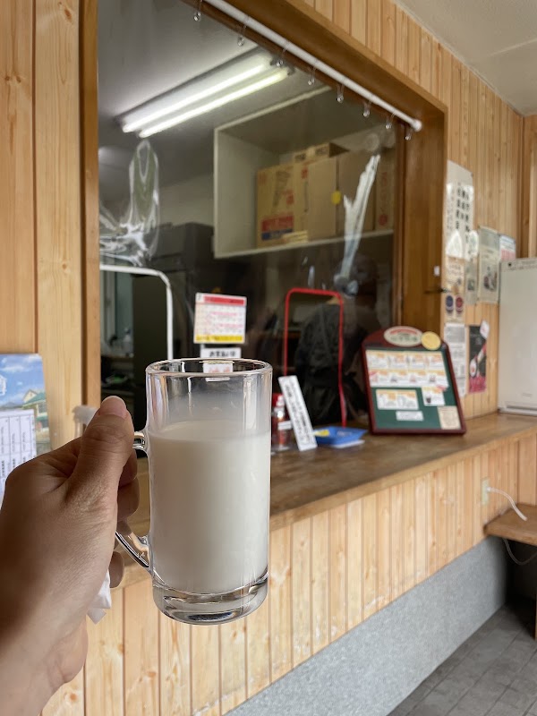 Yamanaka Dairy Farm Otaru Shop 3