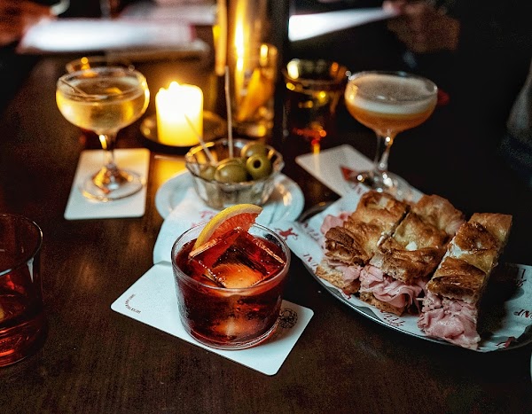 Bar Leone 3