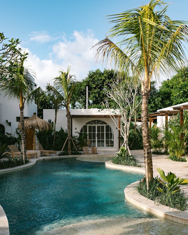 Mayiki boutique hotel