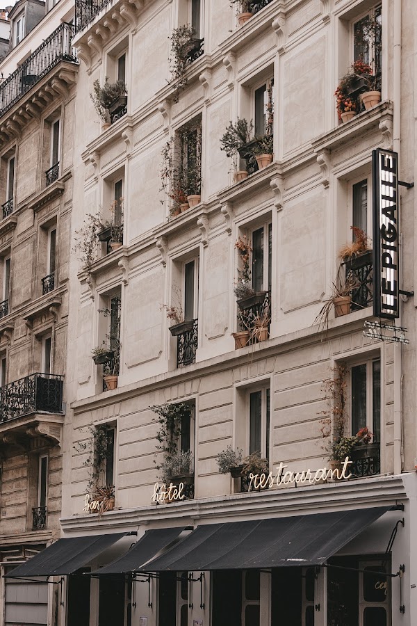 Le Pigalle