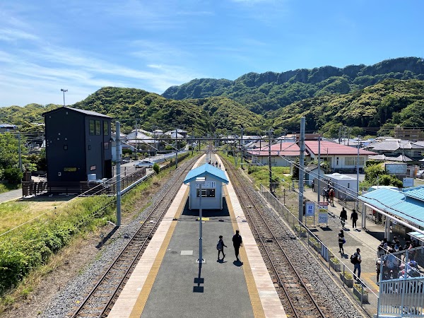 Hama-Kanaya Station 5