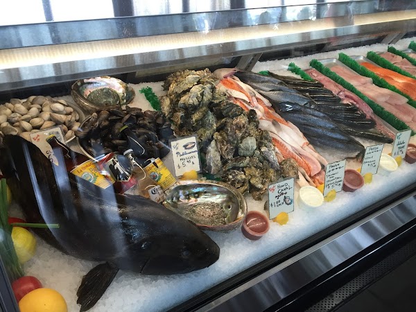 El Pescador Fish Market