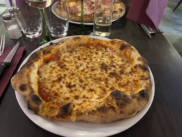 La Piazza 5