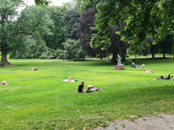 Humlegården 1