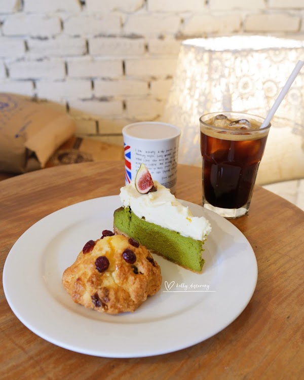 Cafe Layered Bukchon 5