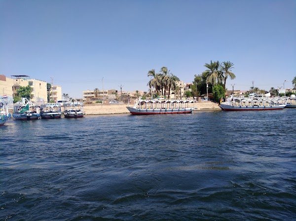 West Bank Luxor Boat booking Dahabiya Nile cruise