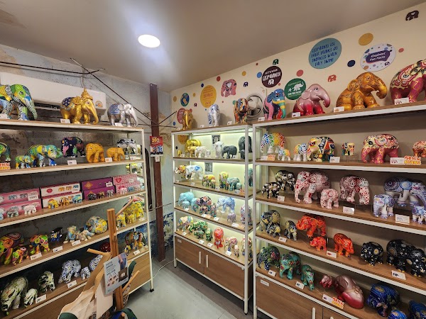Elephant Parade Talad Noi 5