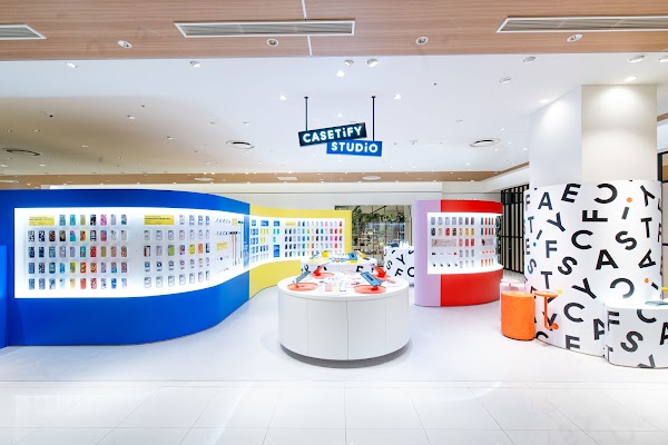 CASETiFY STUDiO LUCUA Osaka