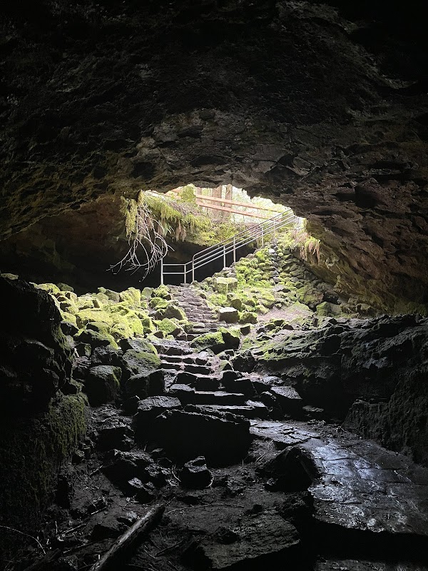 Ape Cave 1
