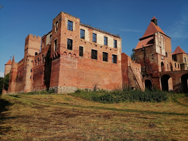 Zamek w Szymbarku 1
