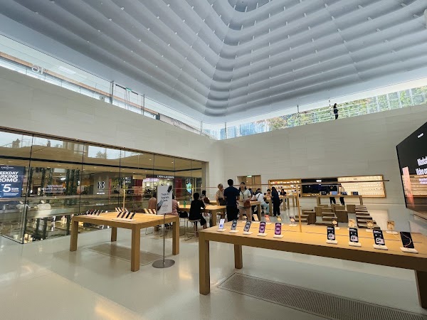 Apple The Exchange TRX 2