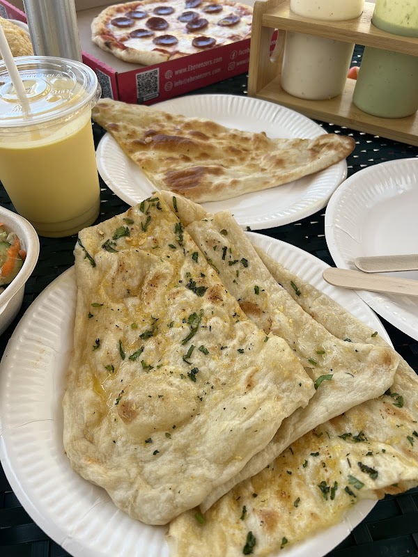 Ebeneezer's Kebabs & Pizzeria (Ngong Ping) 2