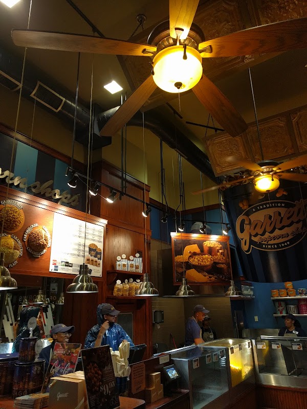 Garrett Popcorn Shops 3