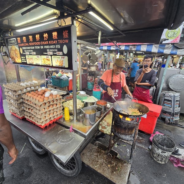 CHONG Charcoal Seafood Char Koay Teow 2