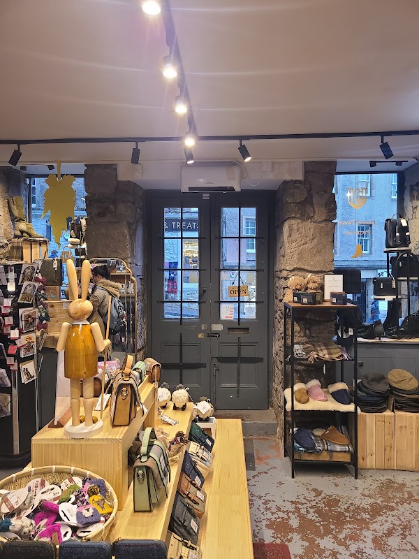 Islander Flagship Store 2
