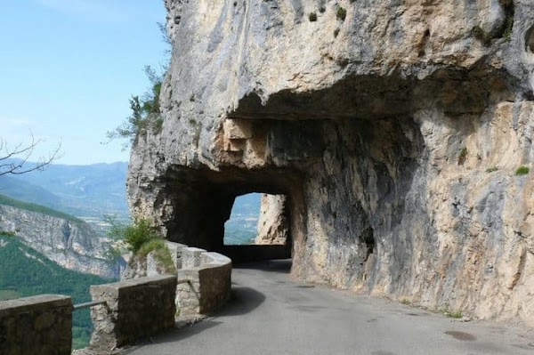 Tunnel La Route de Presles