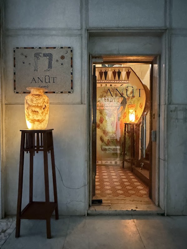 Anut Cairo