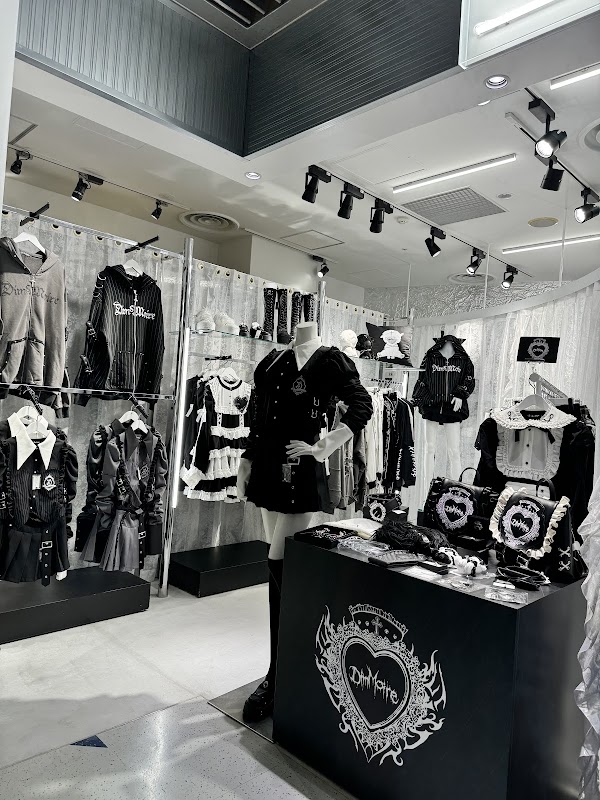 アクロトーキョー。HEP FIVE大阪梅田店 4