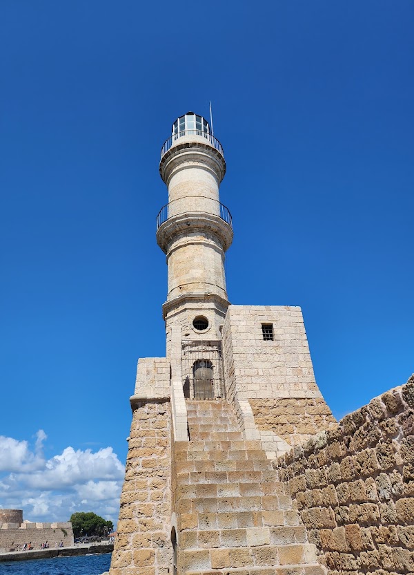Old Venetian Port of Chania 6